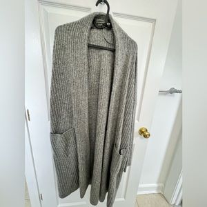 Uniqlo long cardigan with pockets